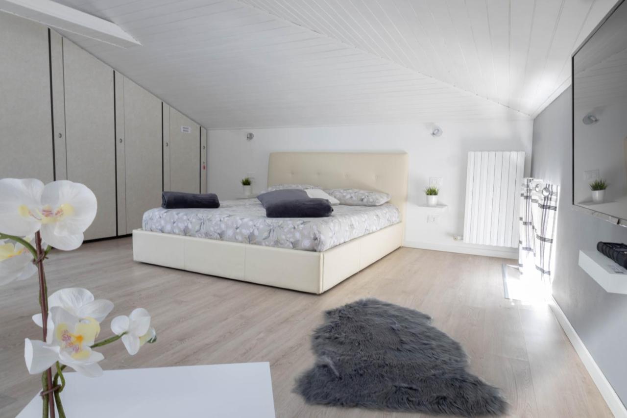 Lapiccolina Apartment Desenzano del Garda Ngoại thất bức ảnh