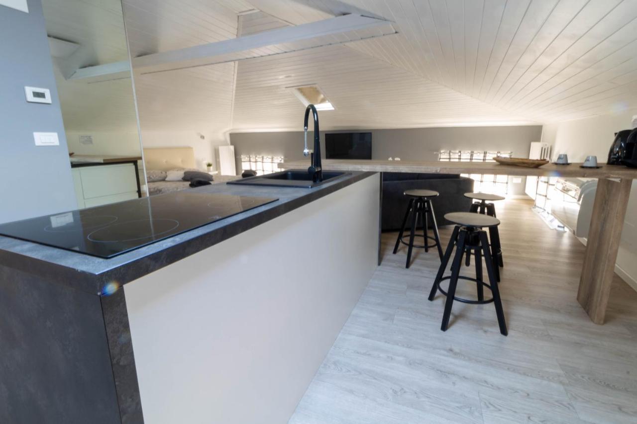 Lapiccolina Apartment Desenzano del Garda Ngoại thất bức ảnh