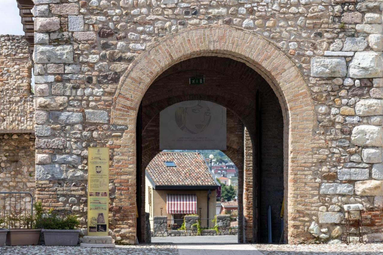 Lapiccolina Apartment Desenzano del Garda Ngoại thất bức ảnh